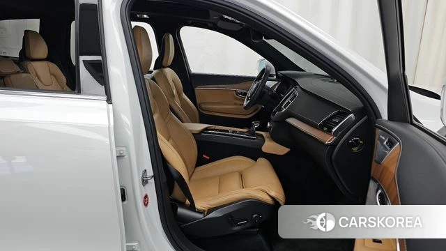 Volvo XC90 second Generation 2018 Белый из Кореи, фото 2