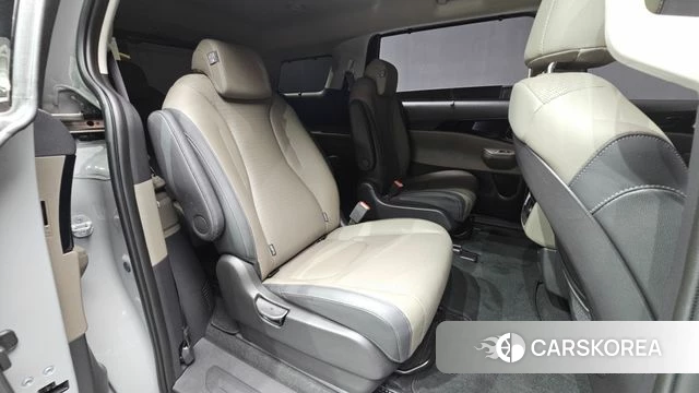 Kia The New Carnival 4th Generation 2025 Серый из Кореи, фото 2