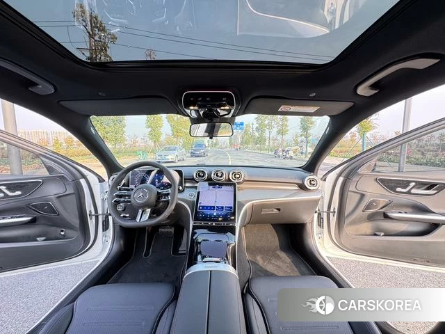 Mercedes-Benz C-class 2025 Белый из Китая, фото 2