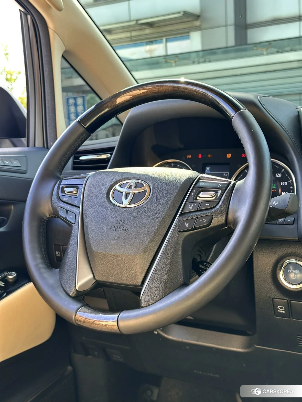 Toyota Vellfire 2021 Белый из Китая, фото 2