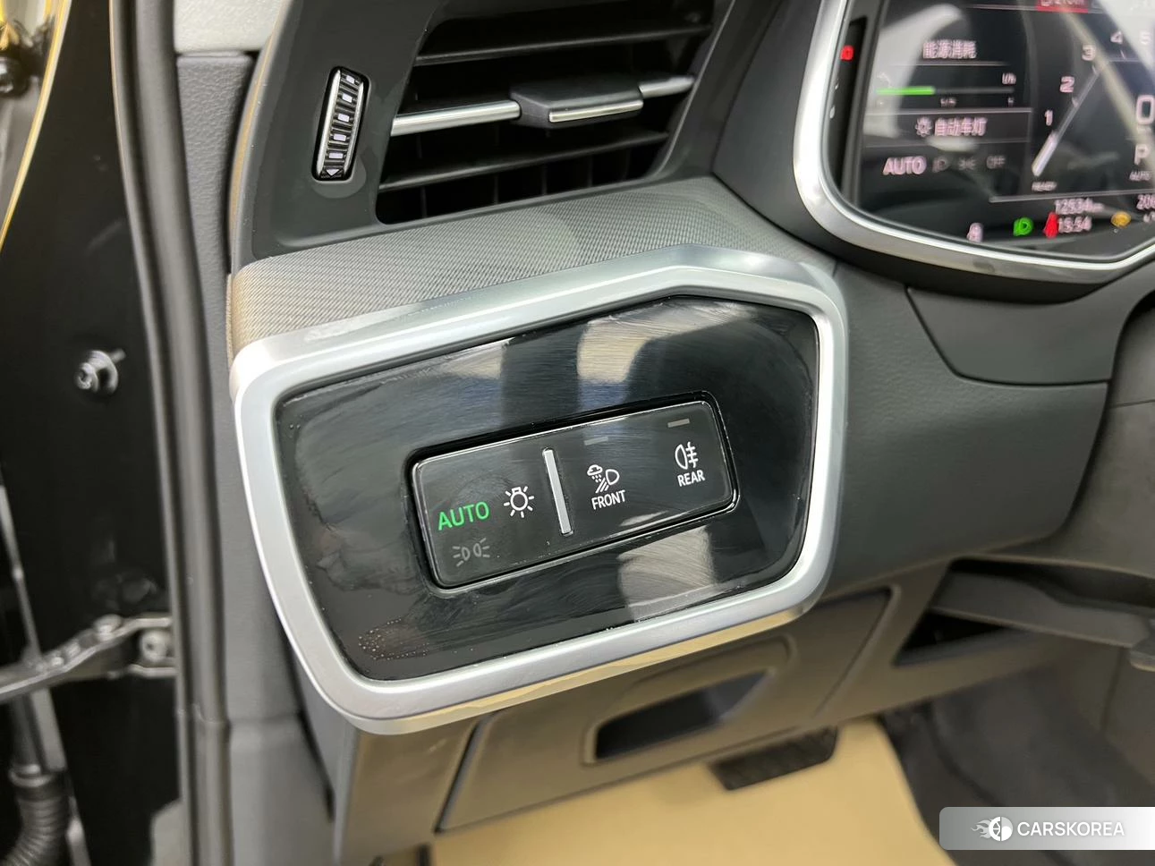 Audi A6 2023 Черный из Китая, фото 2