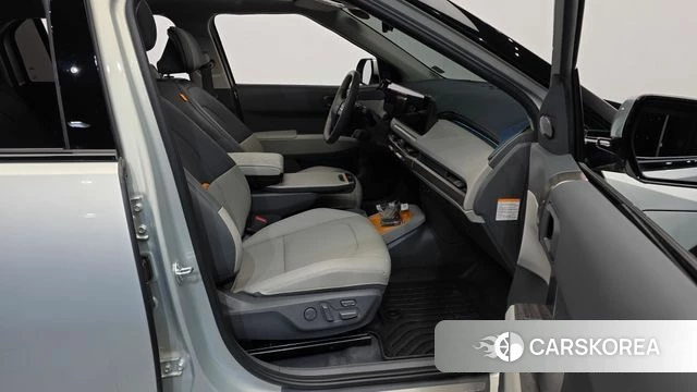 Kia EV3 2025 Серебристо-серый из Кореи, фото 2