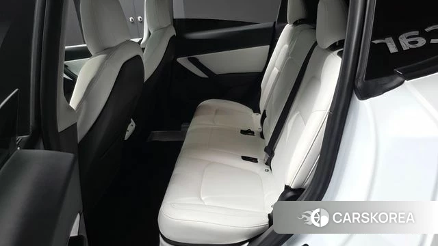 Tesla Model Y 2021 Белый из Кореи, фото 2