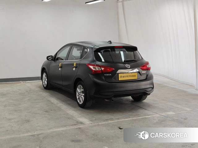 Nissan Tiida 2021 Черный из Китая, фото 2