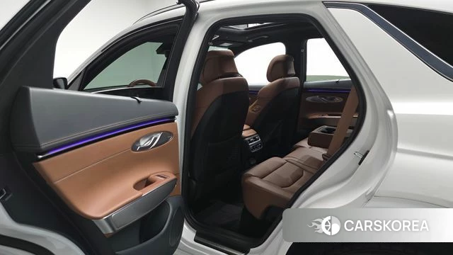 Genesis GV70 2024 Белый из Кореи, фото 2