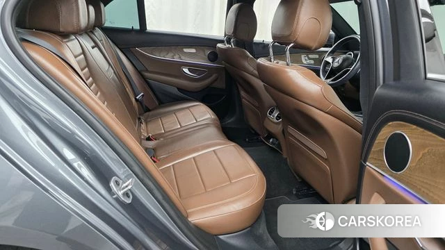 Mercedes-Benz E-Class W213 2022 Серый из Кореи, фото 2