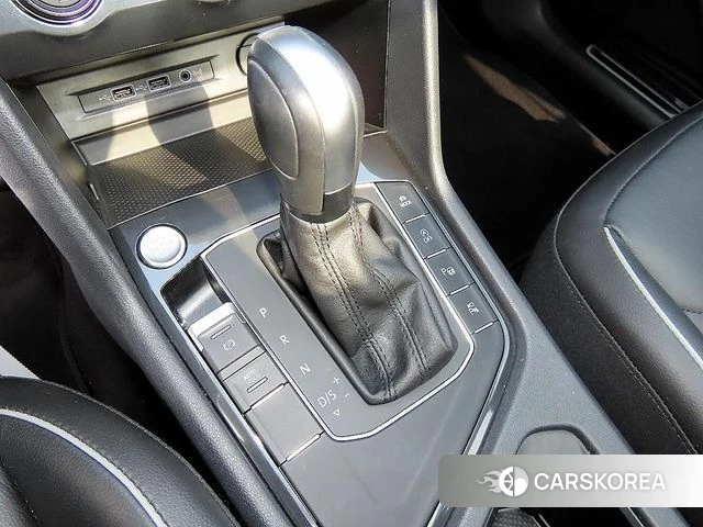 Volkswagen Tiguan second Generation 2020 Черный из Кореи, фото 2