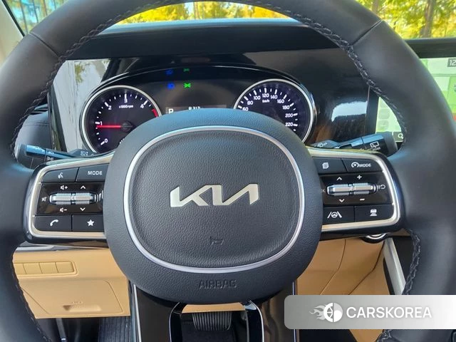 Kia Carnival 4th generation 2023 Белый из Кореи, фото 2