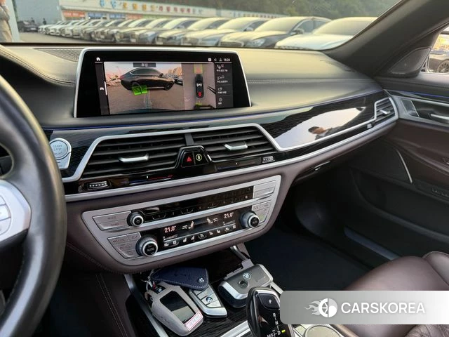BMW 7 Series (G11) 2020 Черный из Кореи, фото 2