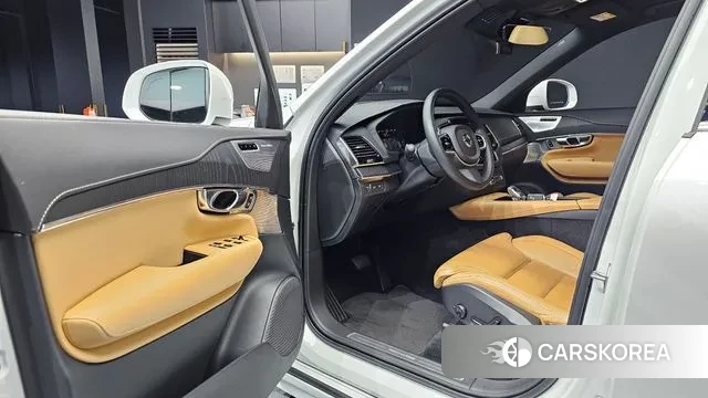 Volvo XC90 second Generation 2021 Белый из Кореи, фото 2