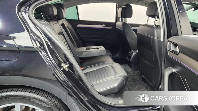 Volkswagen Passat GT (B8) 2022 Черный из Кореи, фото 2