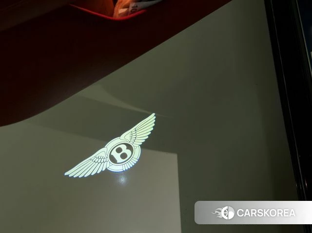 Bentley Flying Spur 3rd Generation 2022 Серый из Кореи, фото 2