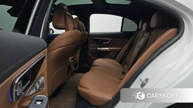 Mercedes-Benz E-Class W214 2025 Белый из Кореи, фото 2