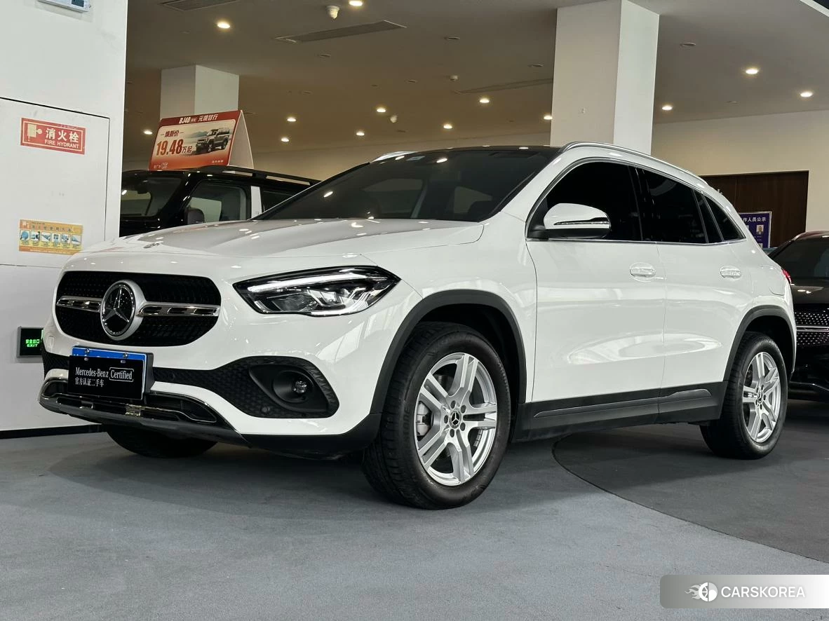 Mercedes-Benz GLA 2023 Белый из Китая, фото 2