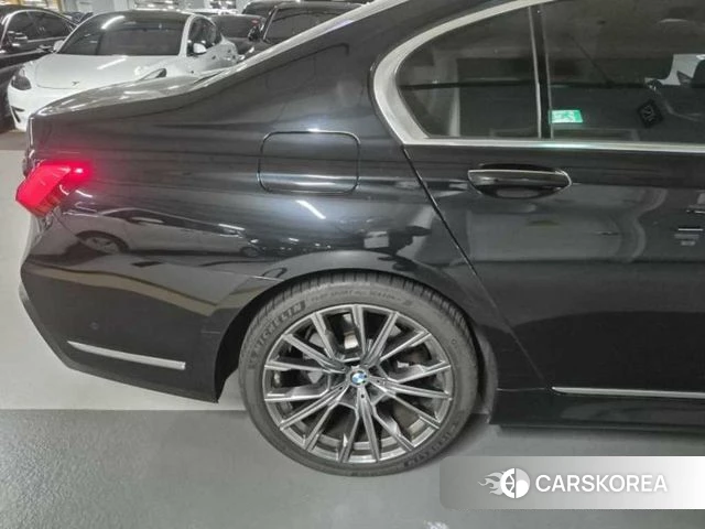 BMW 7 Series (G11) 2019 Черный из Кореи, фото 2