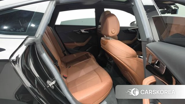 Audi A5 (F5) 2021 Черный из Кореи, фото 2