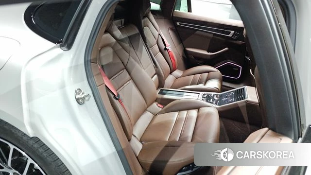 Porsche Panamera (971) 2023 Серебристо-серый из Кореи, фото 2