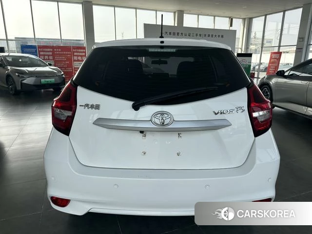 Toyota Vios 2021 Белый из Китая, фото 2