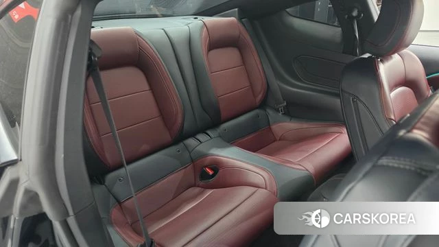 Ford Mustang 7th Generation 2024 Черный из Кореи, фото 2