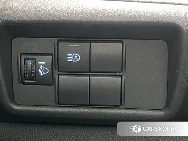 Toyota Crown 2021 Белый из Китая, фото 2