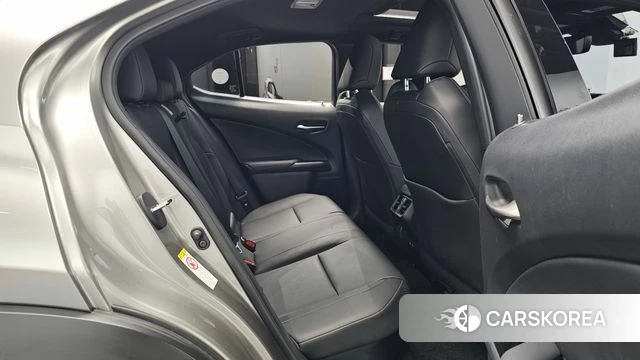 Lexus UX250h 2019 Серебристо-серый из Кореи, фото 2
