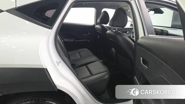 Hyundai Kona (SX2) 2023 Белый из Кореи, фото 2