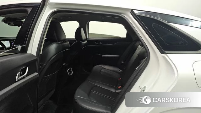 Kia K5 3rd generation 2023 Белый из Кореи, фото 2