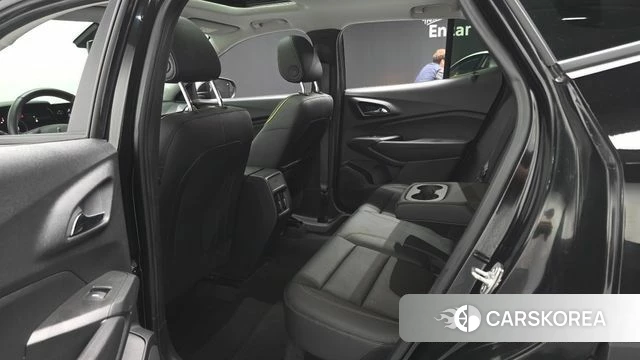 Chevrolet (GM Daewoo) Trax Crossover 2024 Черный из Кореи, фото 2