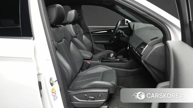 Audi Q5 (FY) 2021 Белый из Кореи, фото 2
