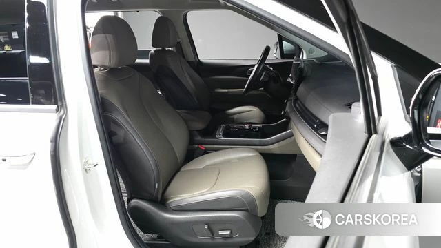 Kia The New Carnival 4th Generation 2024 Белый из Кореи, фото 2
