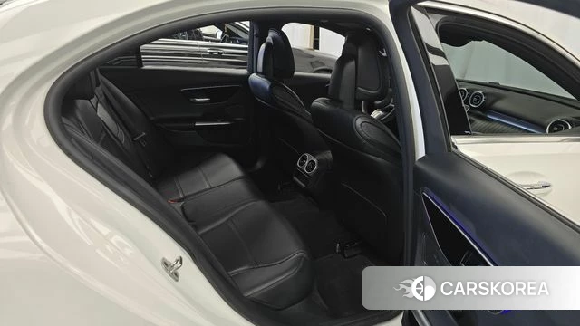 Mercedes-Benz C-Class W206 2024 Белый из Кореи, фото 2