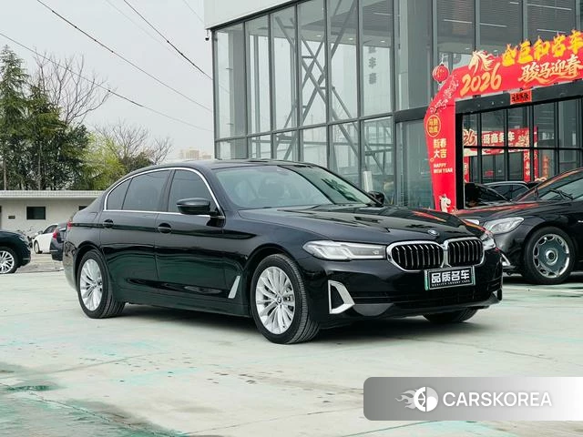 BMW 5 series PHEV 2021 Черный из Китая, фото 2