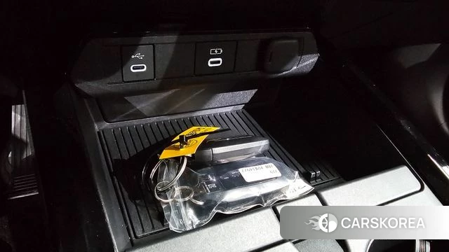 Toyota Prius 5th Generation 2024 Белый из Кореи, фото 2