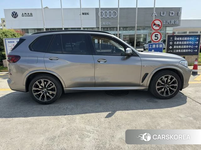 BMW X5 2022 Серебристо-серый из Китая, фото 2