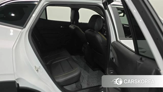 Chevrolet (GM Daewoo) Trax Crossover 2025 Белый из Кореи, фото 2