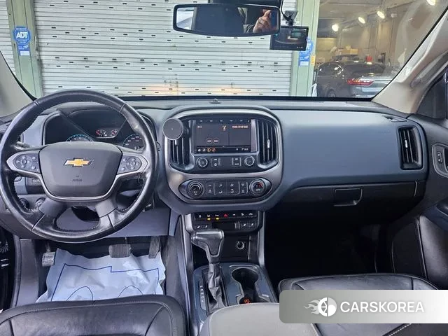 Chevrolet (GM Daewoo) Real New Colorado 2021 Черный из Кореи, фото 2