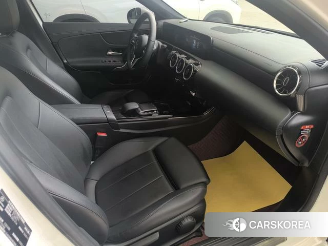 Mercedes-Benz A-Class 2021 Белый из Китая, фото 2