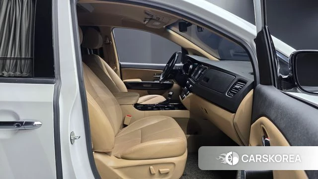 Kia The New Carnival 2019 Белый из Кореи, фото 2