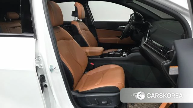 Kia Sportage 5th Generation Hybrid 2024 Белый из Кореи, фото 2