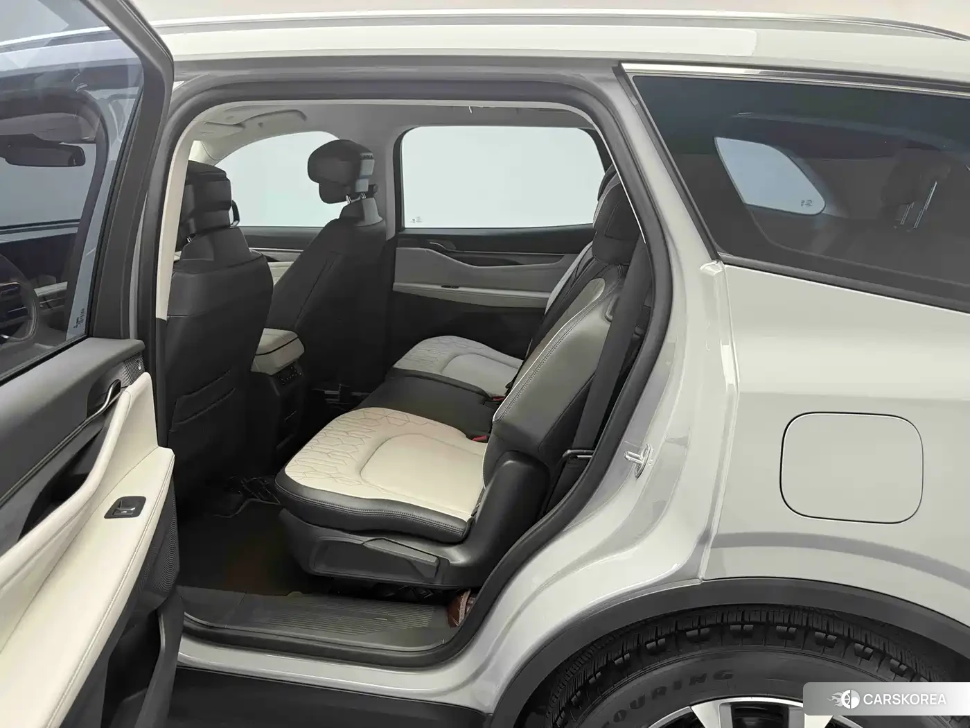 Ford Edge 2023 Silver/gray из Китая, фото 2