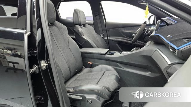 Peugeot 3008 second generation 2018 Черный из Кореи, фото 2