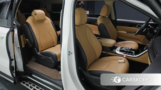 Kia Carnival 4th generation 2023 Белый из Кореи, фото 2
