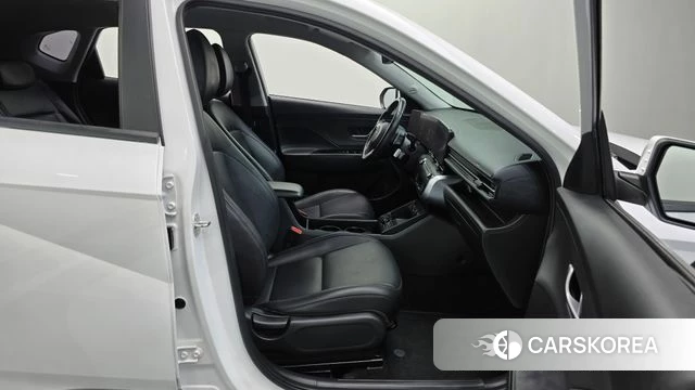Hyundai Kona (SX2) 2023 Белый из Кореи, фото 2