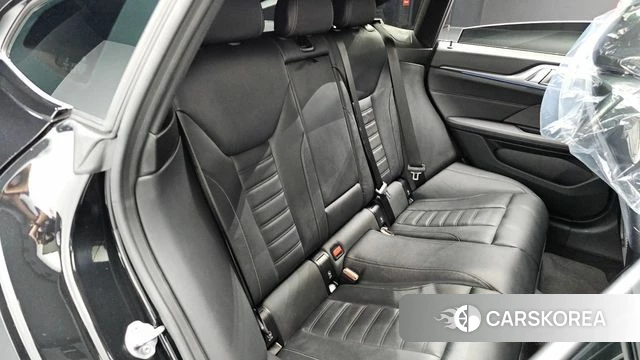 BMW i4 2023 Черный из Кореи, фото 2