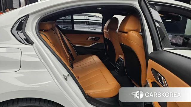 BMW 3 Series (G20) 2025 Белый из Кореи, фото 2