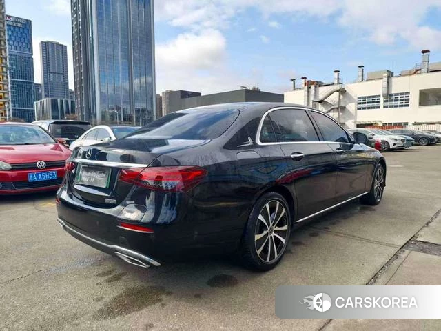 Mercedes-Benz E-Class 2022 Черный из Китая, фото 2