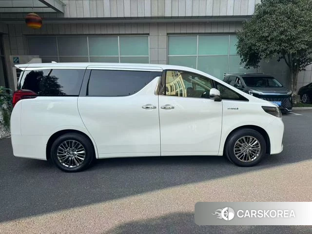 Toyota Alphard 2023 Белый из Китая, фото 2