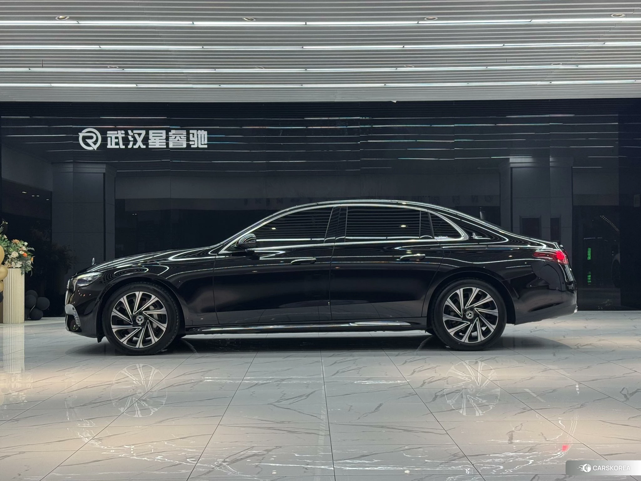 Mercedes-Benz E-Class 2023 Черный из Китая, фото 2