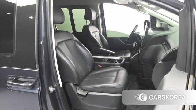 Hyundai Staria 2022 Синий из Кореи, фото 2