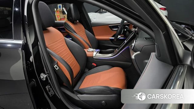 Mercedes-Benz C-Class W206 2023 Черный из Кореи, фото 2